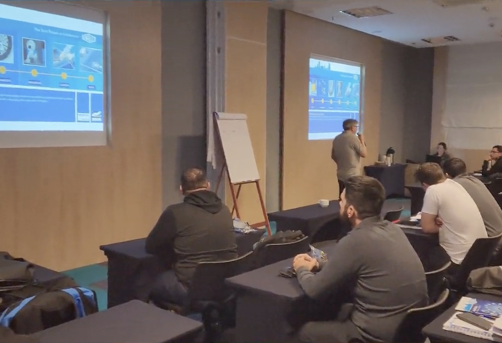 Treinamento técnico em mangueiras hidráulicas na Comex10